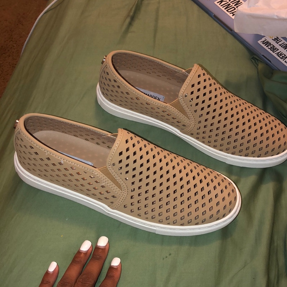 Tan steve madden slip ons